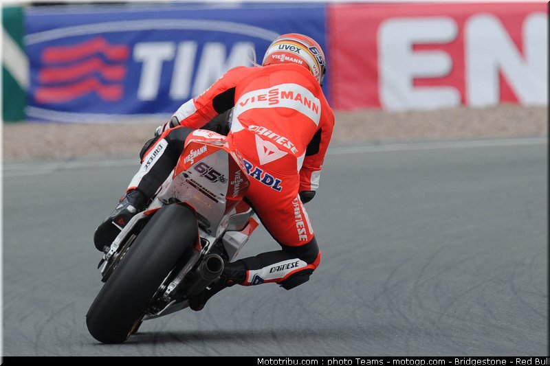 moto2_bradl_10_allemagne_2010