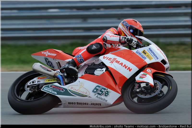 moto2_bradl_11_allemagne_2010