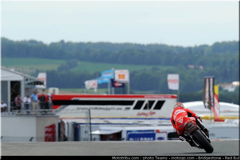 moto2_bradl_12_allemagne_2010