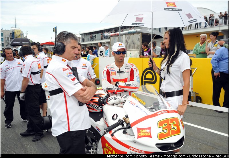 pitbabe_motogp_allemagne_2010_019