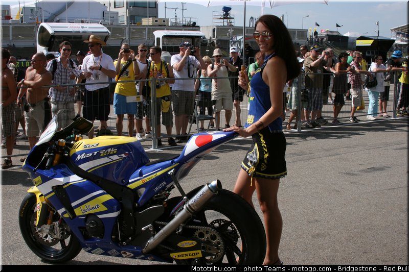 pitbabe_motogp_allemagne_2010_027