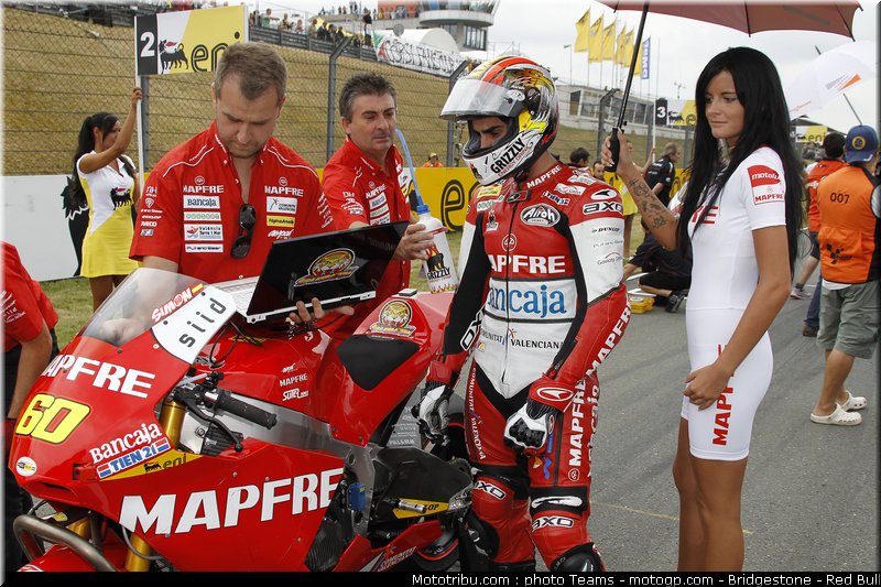 pitbabe_motogp_allemagne_2010_047