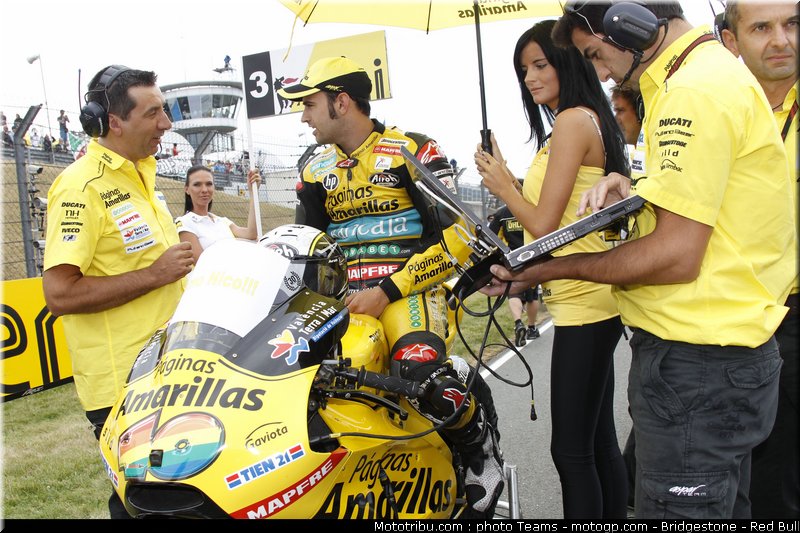 pitbabe_motogp_allemagne_2010_048