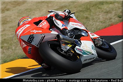 moto2_bradl_03_allemagne_2010.jpg