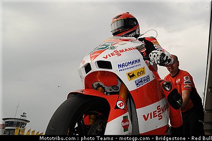 moto2_bradl_08_allemagne_2010.jpg