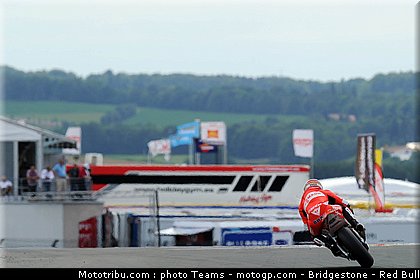 moto2_bradl_12_allemagne_2010.jpg
