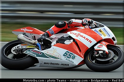 moto2_bradl_13_allemagne_2010.jpg