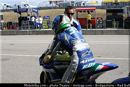 moto2_derosa_01_allemagne_2010.jpg