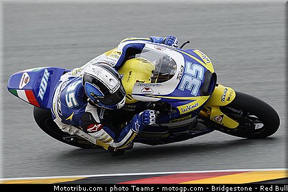 moto2_derosa_14_allemagne_2010.jpg