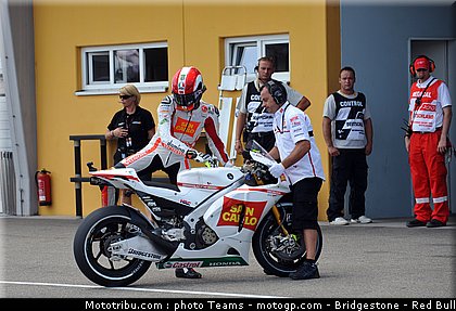 motogp_simoncelli_02_allemagne_2010.jpg