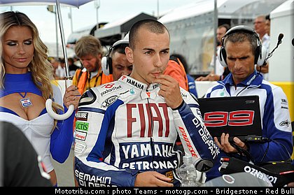 pitbabe_motogp_allemagne_2010_055.jpg