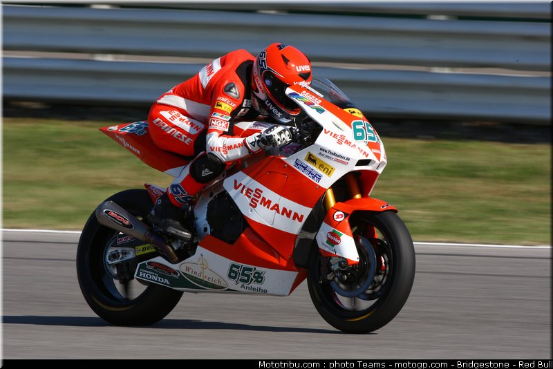 moto2_bradl_09_misano_2010