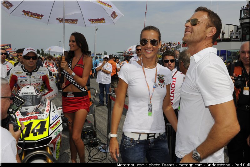 motogp_pitbabe_13_misano_2010