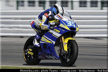 moto2_derosa_01_misano_2010.jpg