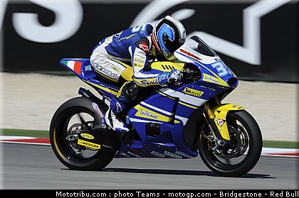 moto2_derosa_05_misano_2010.jpg