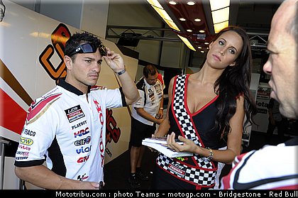 motogp_pitbabe_01_misano_2010.jpg