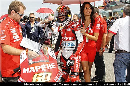 motogp_pitbabe_37_misano_2010.jpg