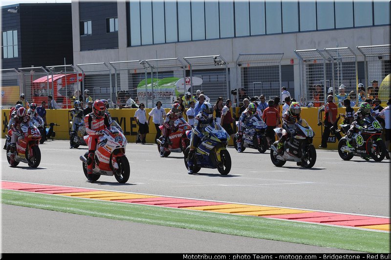 moto2_0014_aragon_2010