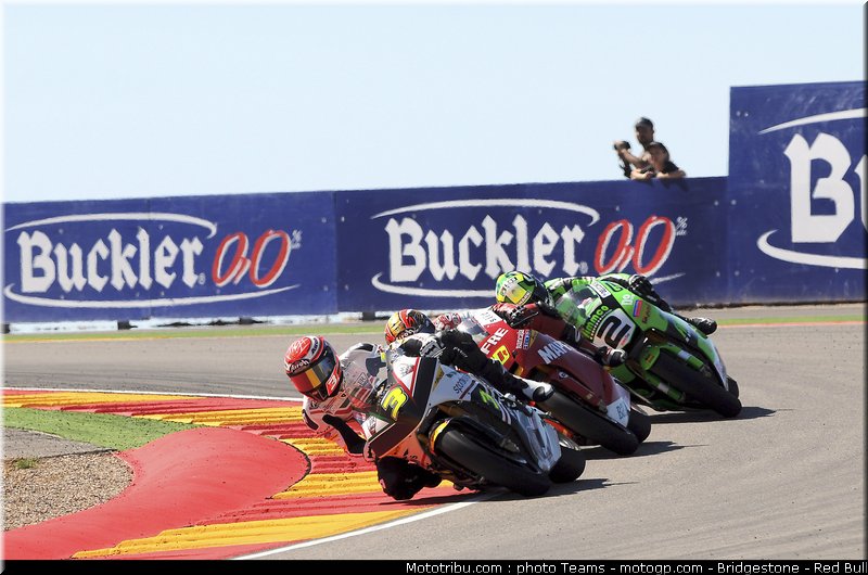 moto2_0047_aragon_2010