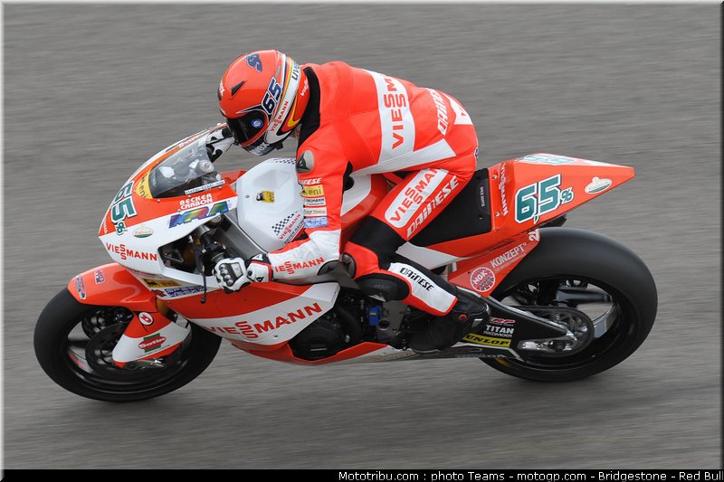 moto2_bradl_07_aragon_2010