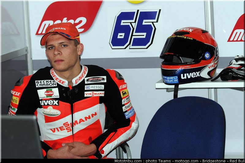 moto2_bradl_10_aragon_2010