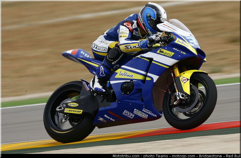 moto2_derosa_10_aragon_2010