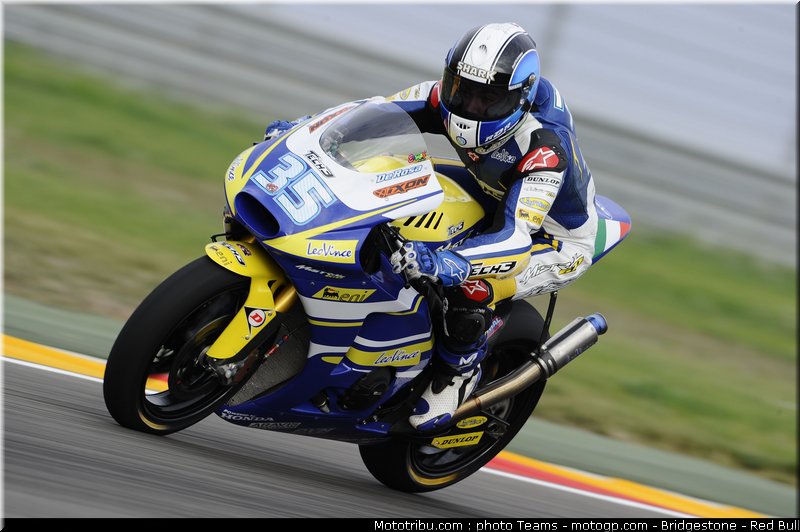 moto2_derosa_15_aragon_2010