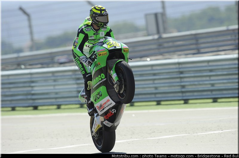 moto2_iannone_02_aragon_2010
