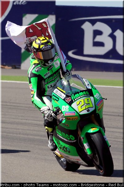 moto2_iannone_03_aragon_2010