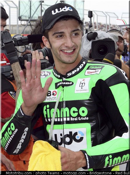 moto2_iannone_05_aragon_2010