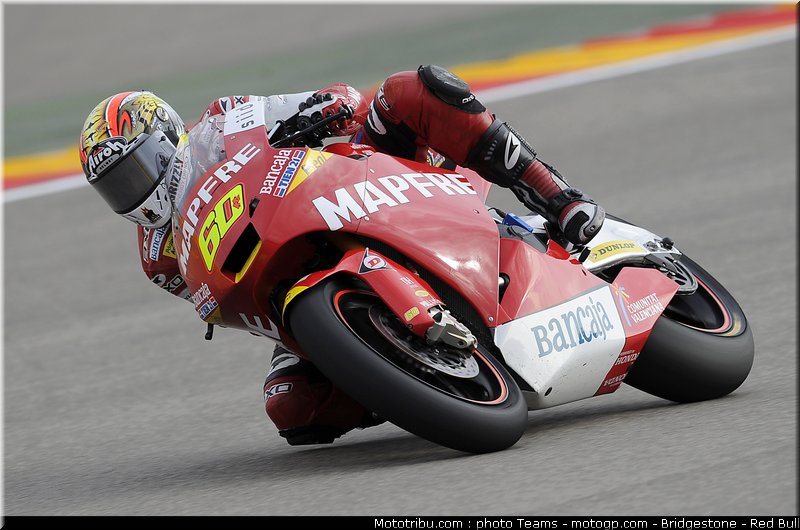 moto2_simon_02_aragon_2010