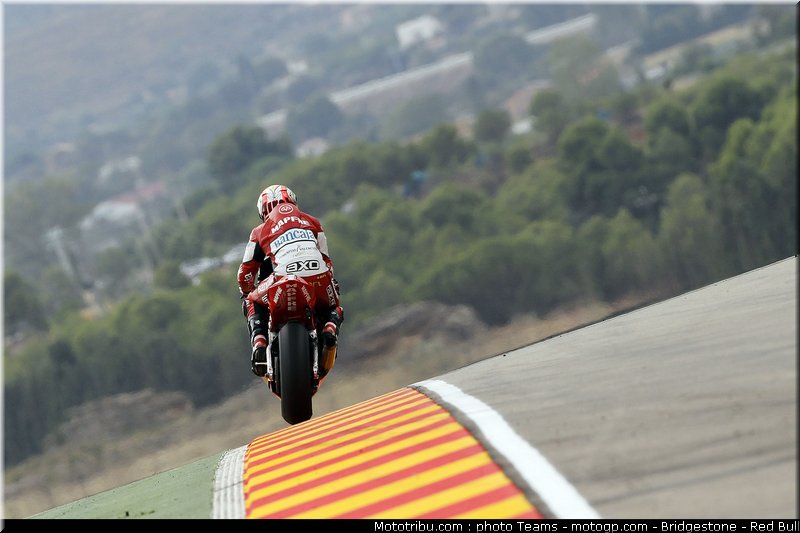 moto2_simon_07_aragon_2010