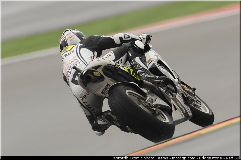 motogp_depuniet_37_aragon_2010