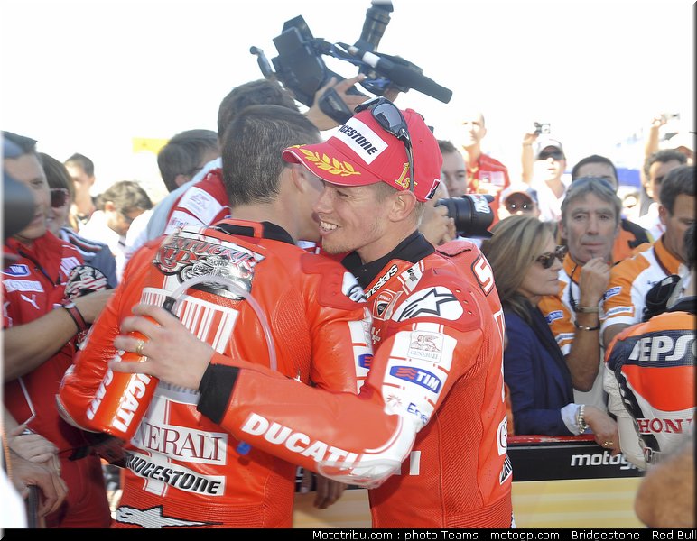 motogp_ducati_7_aragon_2010