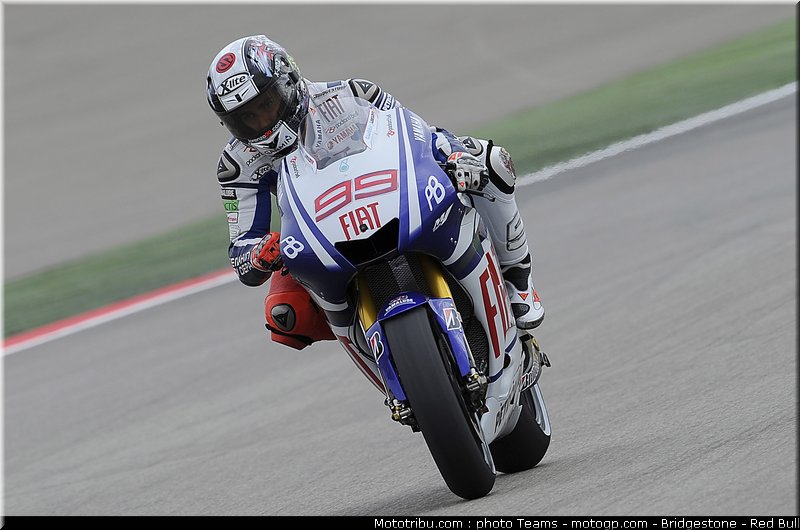 motogp_lorenzo_07_aragon_2010