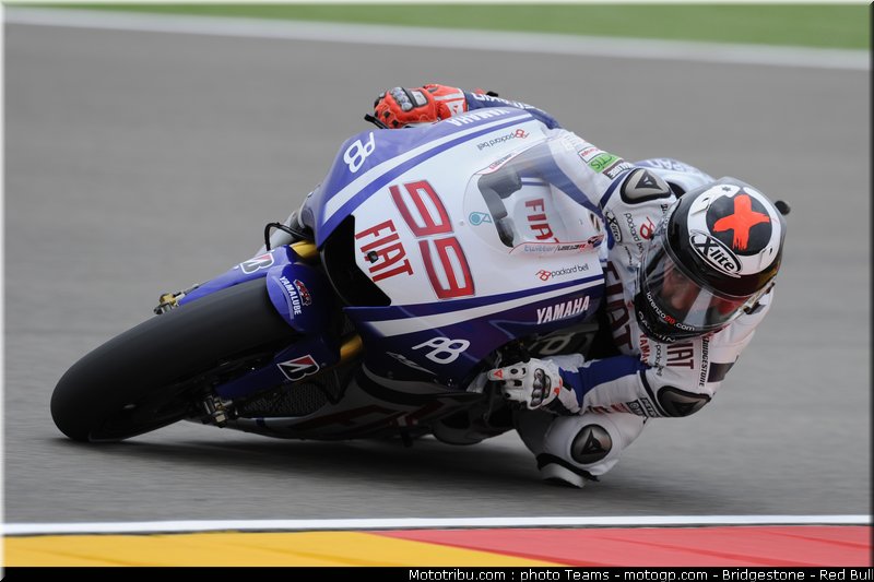 motogp_lorenzo_11_aragon_2010