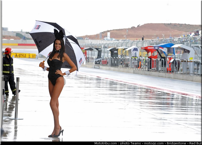 motogp_pitbabe_02_aragon_2010