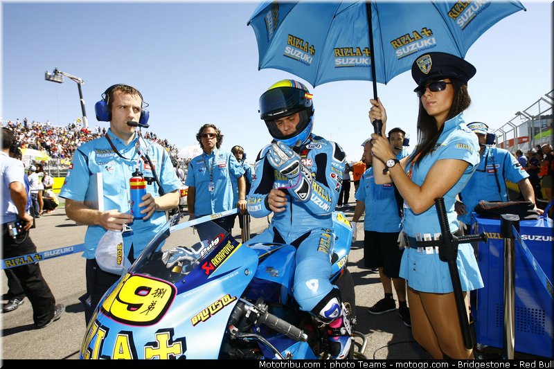 motogp_pitbabe_32_aragon_2010