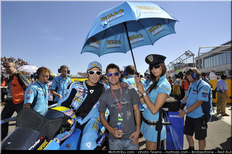 motogp_pitbabe_33_aragon_2010