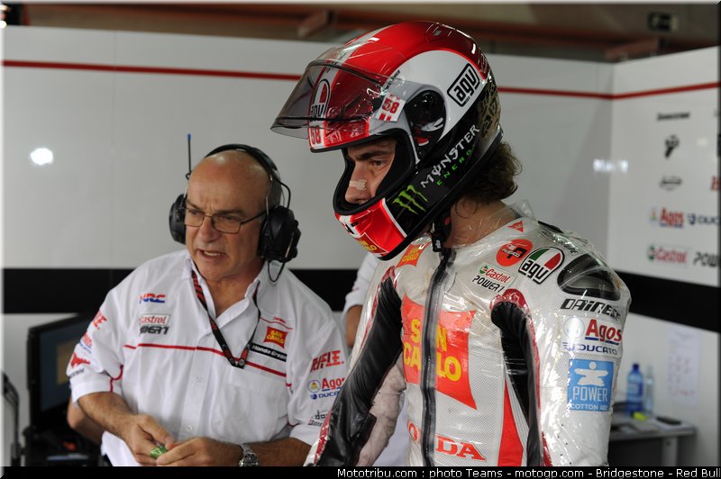 motogp_simoncelli_13_aragon_2010