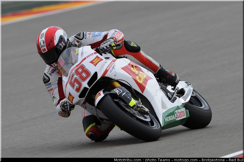 motogp_simoncelli_22_aragon_2010