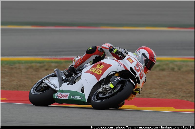 motogp_simoncelli_26_aragon_2010