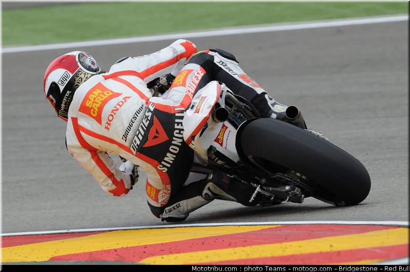 motogp_simoncelli_29_aragon_2010