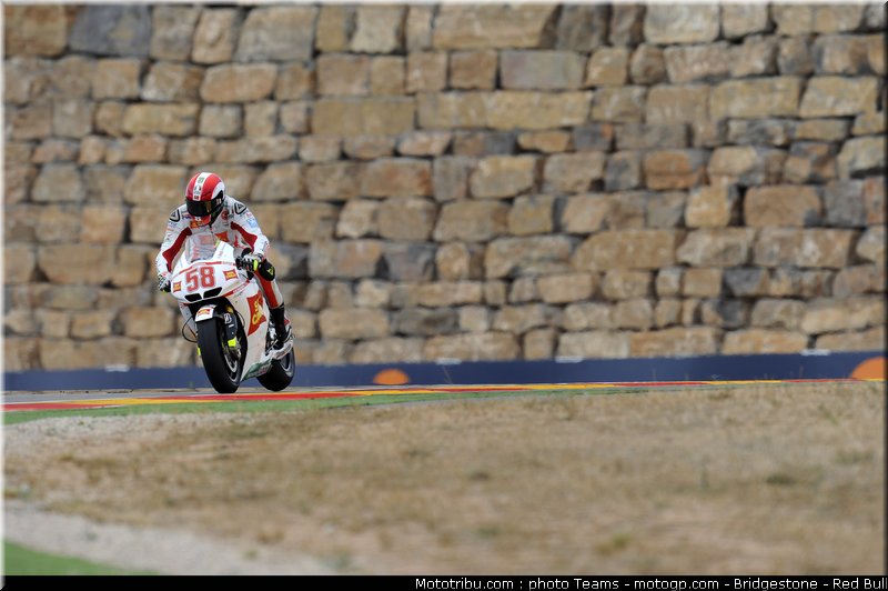 motogp_simoncelli_31_aragon_2010