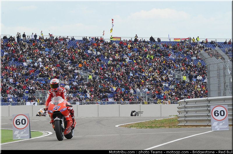 motogp_stoner_19_aragon_2010