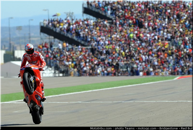 motogp_stoner_21_aragon_2010