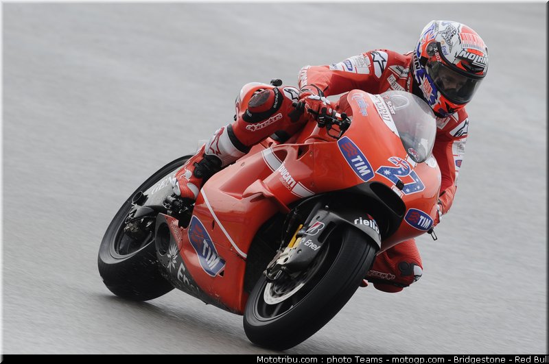 motogp_stoner_24_aragon_2010