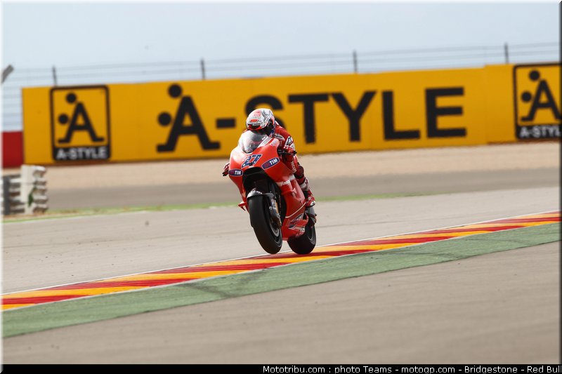 motogp_stoner_29_aragon_2010