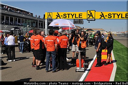 moto2_bradl_13_aragon_2010.jpg