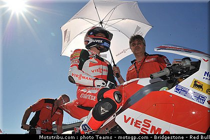 moto2_bradl_15_aragon_2010.jpg